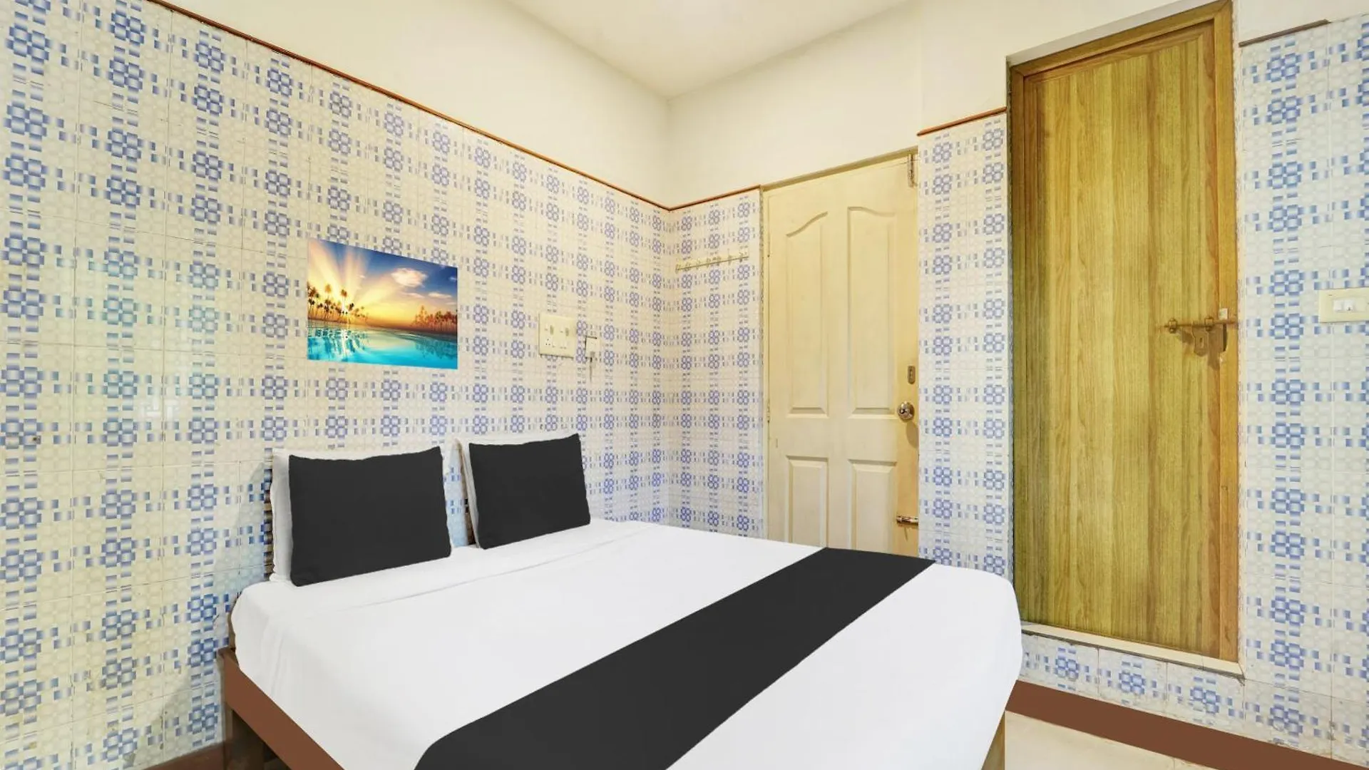 Super Collection O Vazhakkala Kakkanad Kochi Hotel