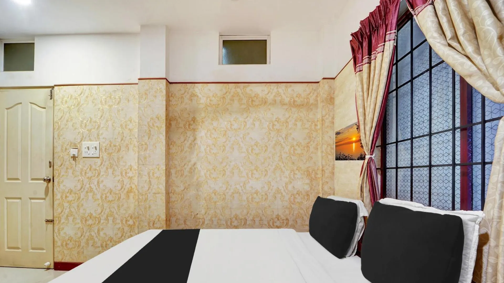 Hotel Super Collection O Vazhakkala Kakkanad Kochi